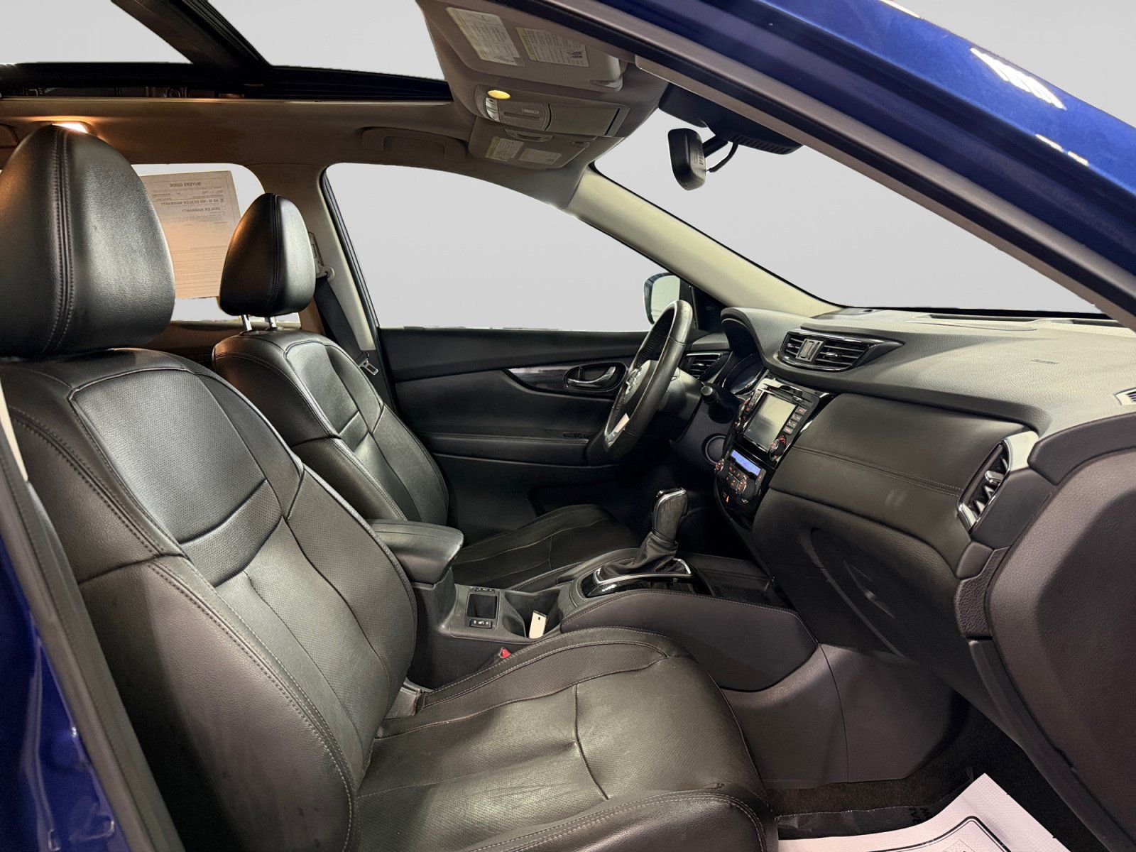 Used 2017 Nissan Rogue S AWD/4WD image 23