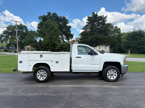 Used 2016 Chevrolet Silverado 3500 W/T RWD image 5