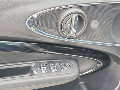 Used 2019 MINI Cooper Clubman ALL4 w/ Premium Package image 21