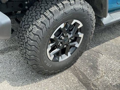 Used 2024 Jeep Wrangler Unlimited Rubicon 4xe w/ Technology Group AWD/4WD image 15