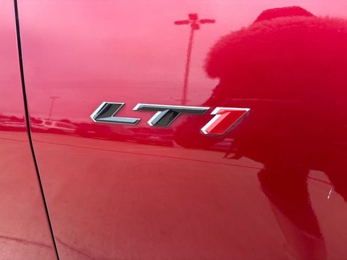 Used 2021 Chevrolet Camaro LT w/ Technology Package image 25