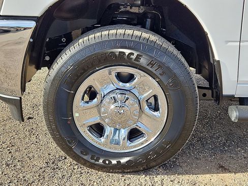 New 2026 RAM 2500 Tradesman AWD/4WD image 5