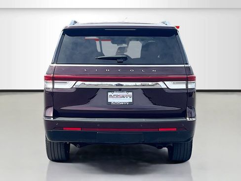 Used 2024 Lincoln Navigator Reserve AWD/4WD image 6