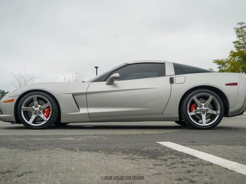 Used 2007 Chevrolet Corvette Coupe w/ Preferred Equipment Group image 3