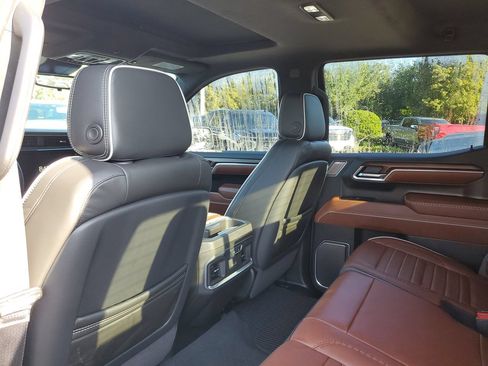 Used 2026 GMC Sierra 1500 Denali Ultimate AWD/4WD image 10