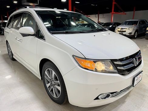Used 2017 Honda Odyssey Touring image 8