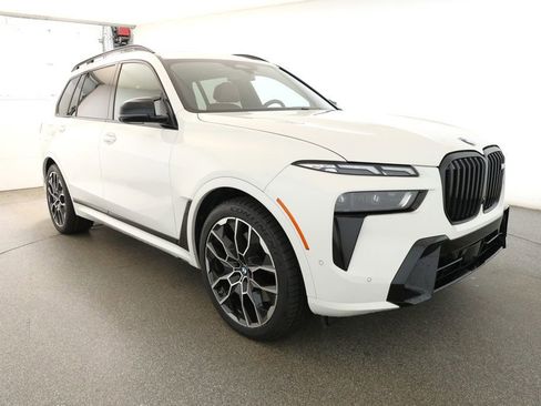 Used 2024 BMW X7 M60i w/ Executive Package image 3