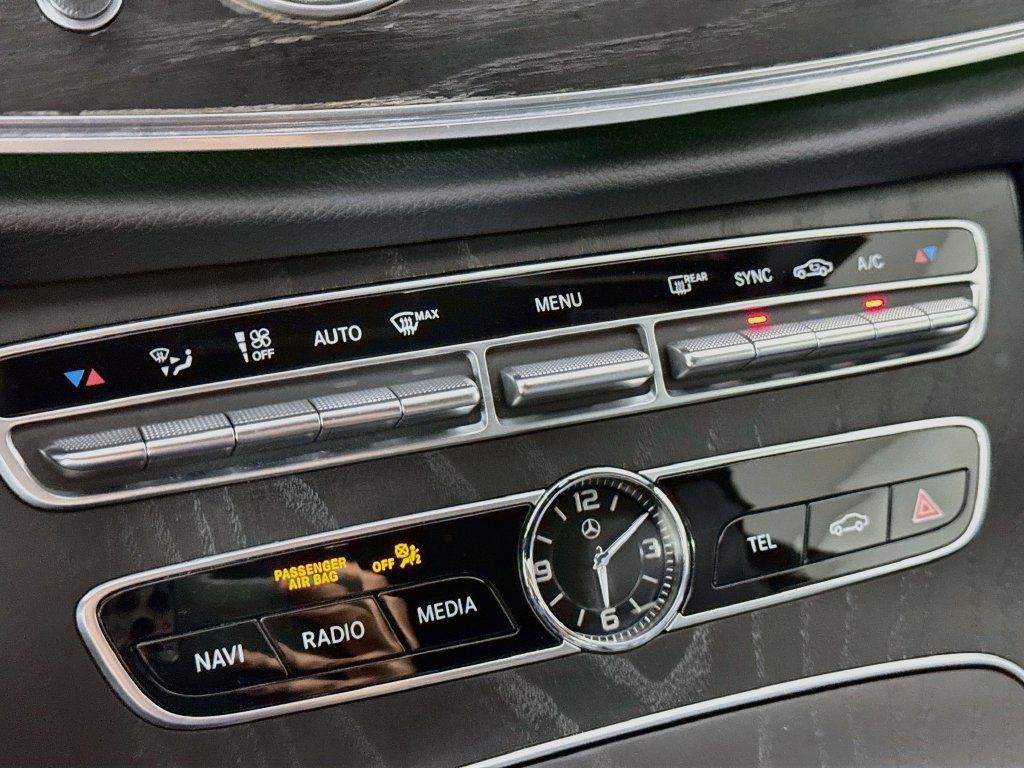 Used 2018 Mercedes-Benz E 300 image 17