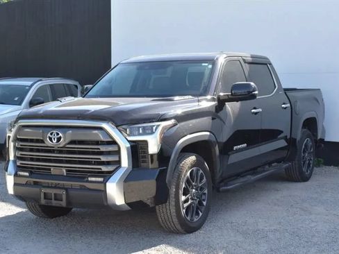 Used 2024 Toyota Tundra Limited AWD/4WD image 8