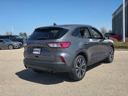Used 2022 Ford Escape SE w/ SE Sport Appearance Package