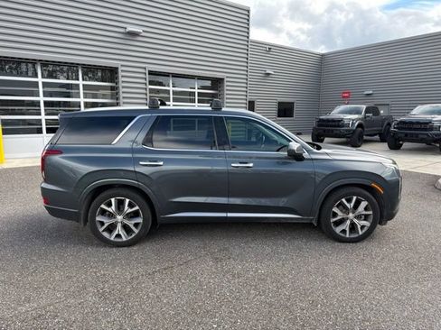 Used 2021 Hyundai Palisade Limited FWD image 3