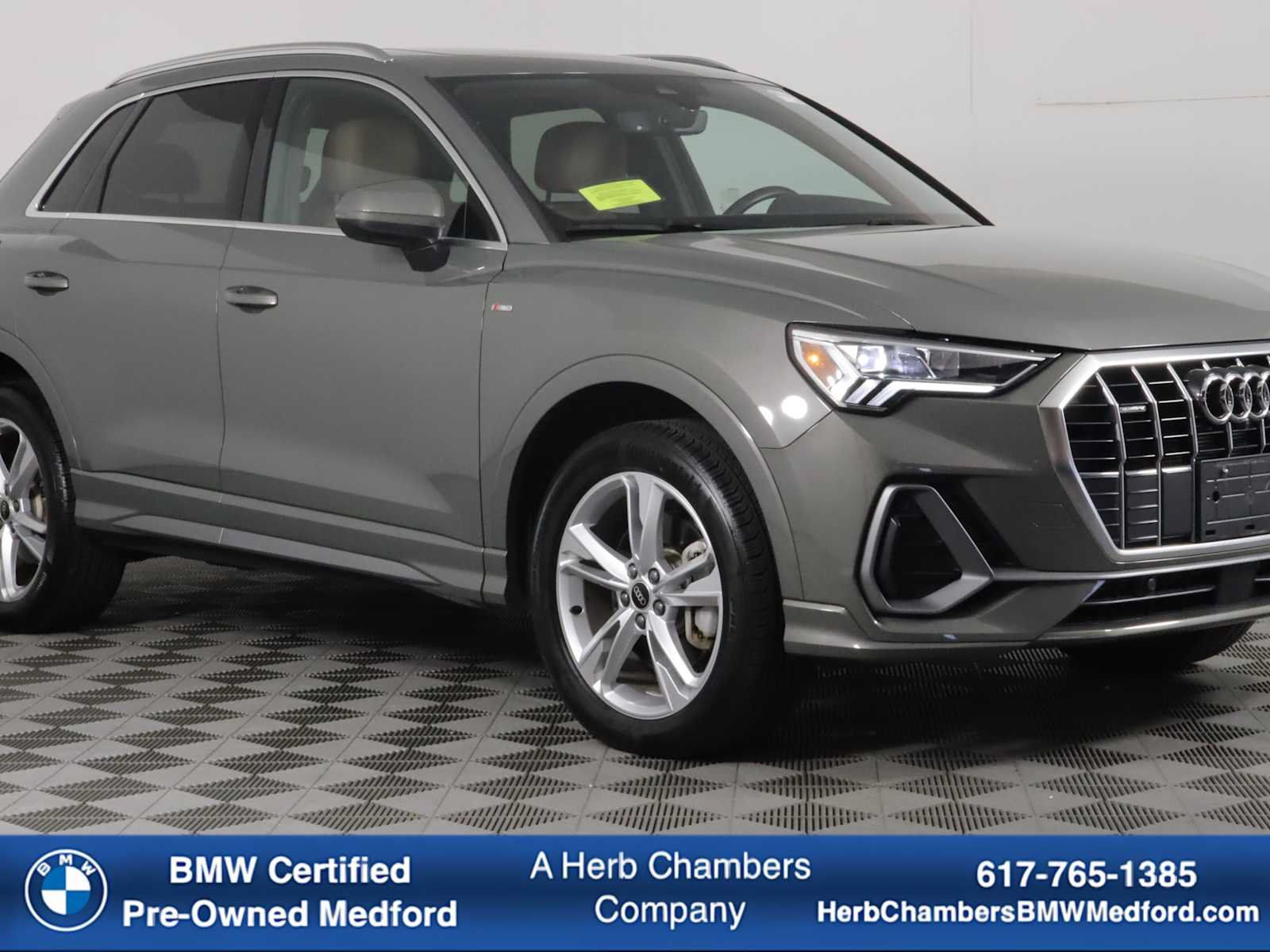 Used 2024 Audi Q3 2.0T Premium Plus AWD/4WD image 1