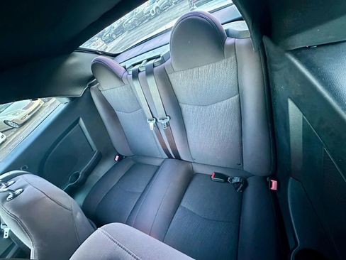 Used 2012 Chrysler 200 Touring image 7