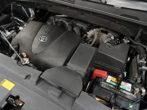 Used 2018 Toyota Highlander Limited AWD/4WD image 54