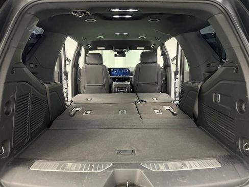 Used 2025 Chevrolet Tahoe Z71 image 36