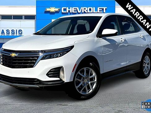 Used 2023 Chevrolet Equinox LT image 3