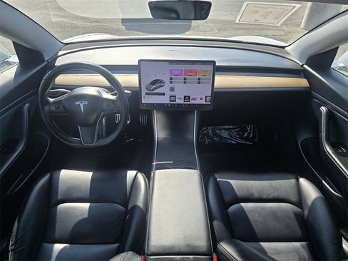 Used 2018 Tesla Model 3 Long Range image 7