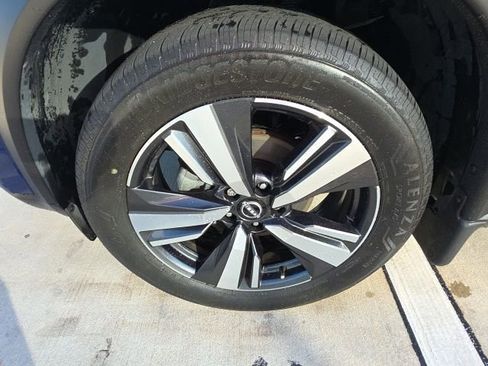 Used 2023 Nissan Rogue Platinum w/ Platinum Premium Package image 10