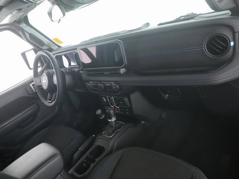 Used 2025 Jeep Wrangler Unlimited Rubicon 4xe w/ Safety Group image 28