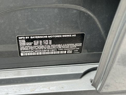 Used 2025 BMW 330i Sedan w/ M Sport Package image 32