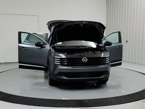 New 2026 Nissan Kicks SV w/ SV Premium Package image 10