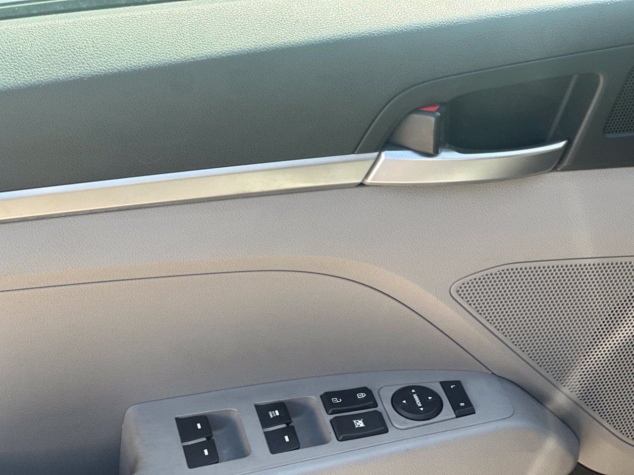 Used 2019 Hyundai Elantra SE FWD image 10