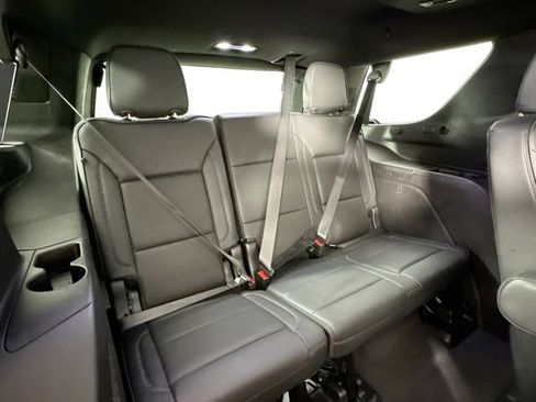 Used 2023 GMC Yukon Denali w/ Advanced Technology Package AWD/4WD image 30