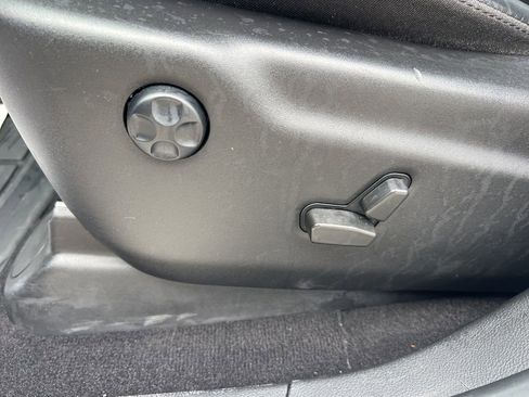 Used 2021 Jeep Grand Cherokee Limited image 28