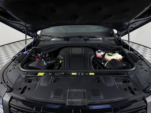 Used 2025 Land Rover Range Rover SE image 41