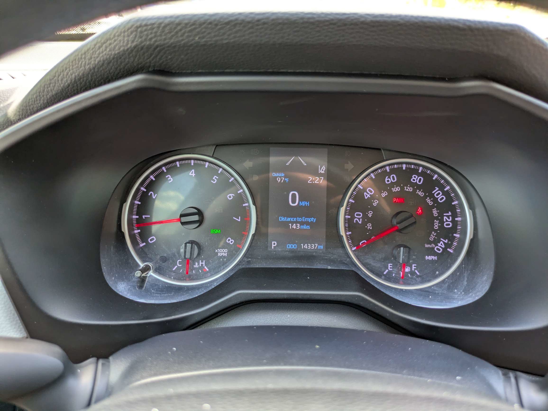 Used 2019 Toyota RAV4 XLE w/ Convenience Package FWD image 28
