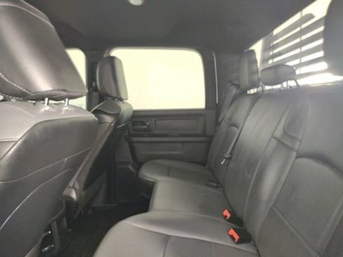 Used 2022 RAM 2500 Tradesman w/ Chrome Appearance Group AWD/4WD image 12