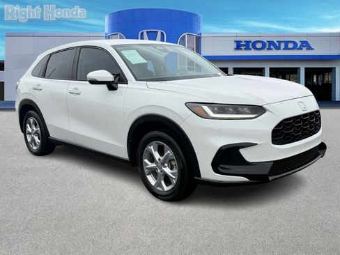 Used 2023 Honda HR-V LX image 9