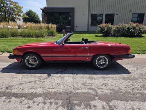 Used 1988 Mercedes-Benz 560 SL image 9