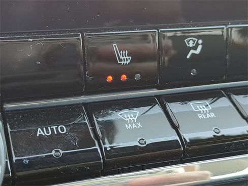 Used 2025 GMC Canyon Elevation w/ Convenience Package image 23