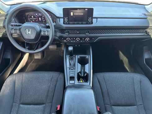 Certified 2025 Honda Accord SE image 9