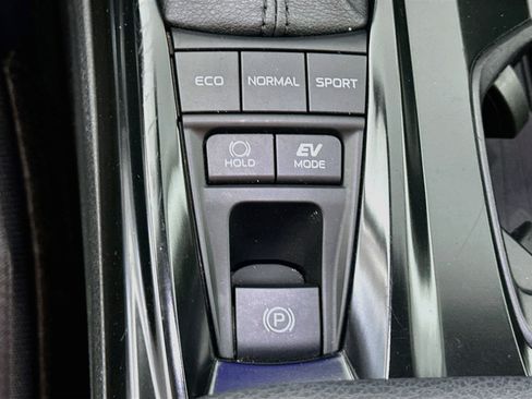 Used 2025 Toyota Camry LE FWD image 26