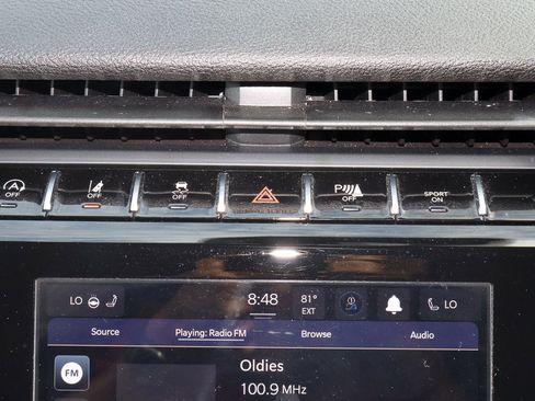 Used 2023 Jeep Grand Cherokee Altitude image 22