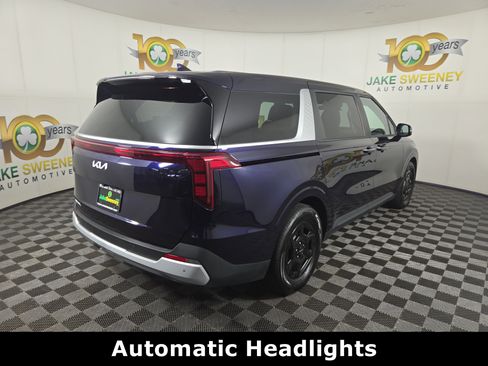 Used 2026 Kia Carnival FWD image 9