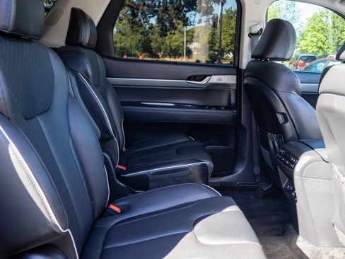 Used 2023 Hyundai Palisade SEL w/ Premium Package AWD/4WD image 13