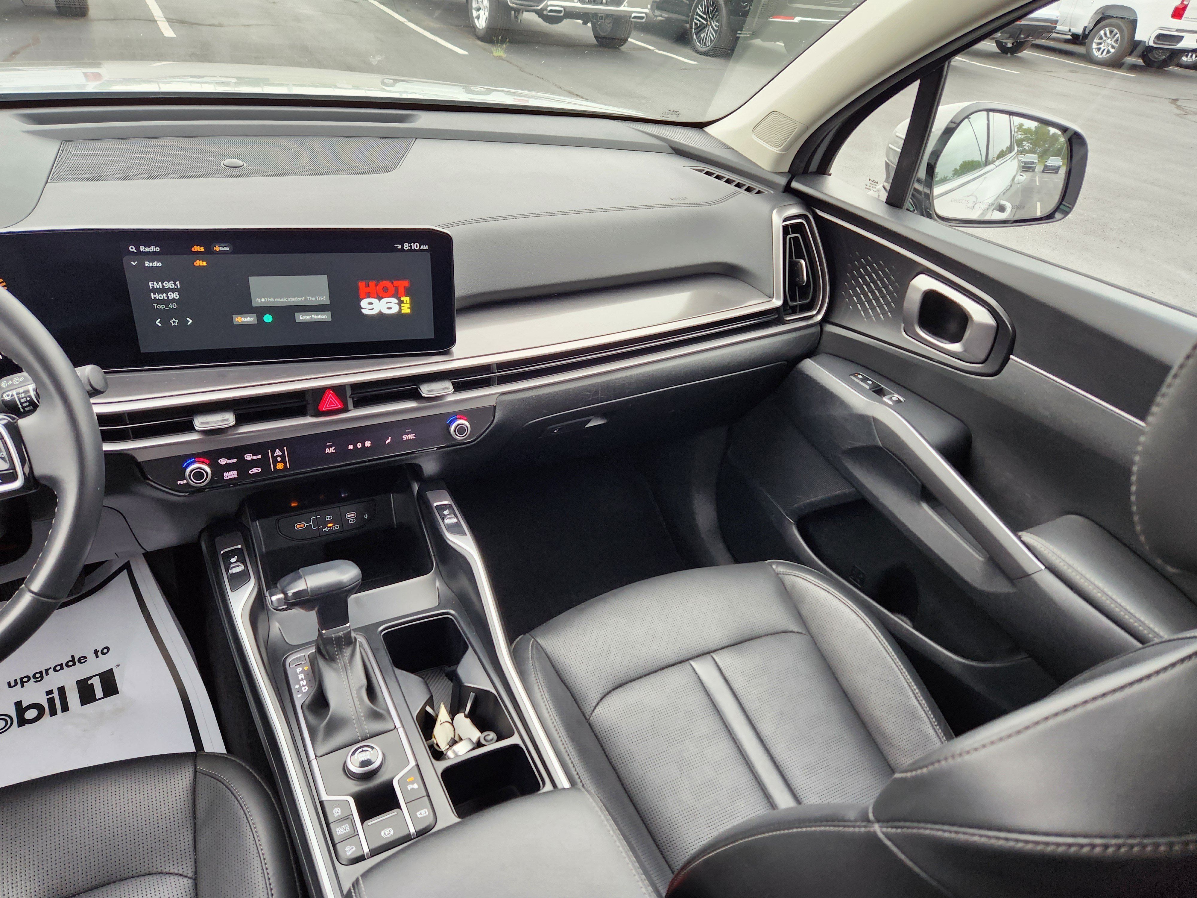 Used 2025 Kia Sorento EX FWD image 17