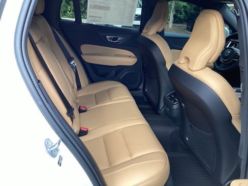 Used 2026 Volvo V60 B5 Cross Country Ultra w/ Protection Package Premier AWD/4WD image 62