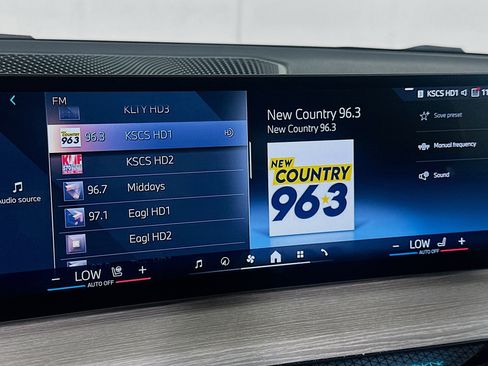 Used 2025 BMW 330i Sedan w/ Convenience Package RWD image 18