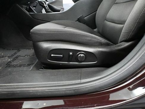 Used 2021 Chevrolet Malibu LT image 20