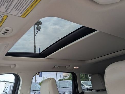 Certified 2018 Ford Escape Titanium w/ Ford Safe & Smart Package FWD image 21