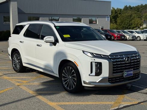Used 2023 Hyundai Palisade Calligraphy image 8
