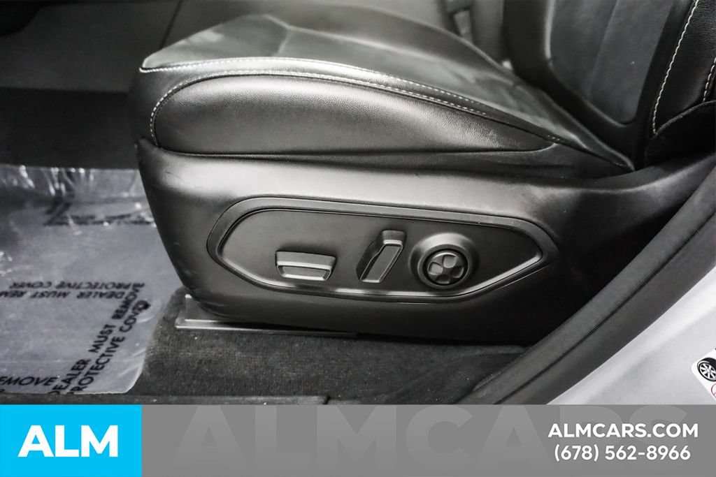 Used 2025 Jeep Grand Cherokee Altitude AWD/4WD image 33