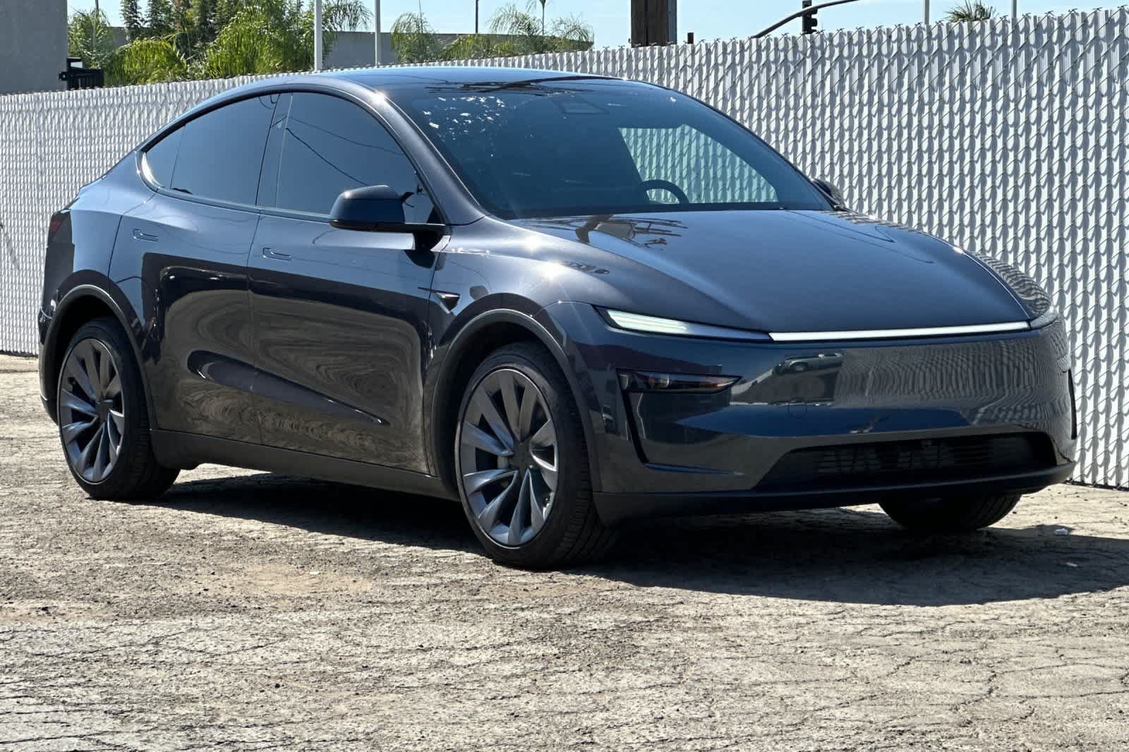 Used 2026 Tesla Model Y AWD image 10