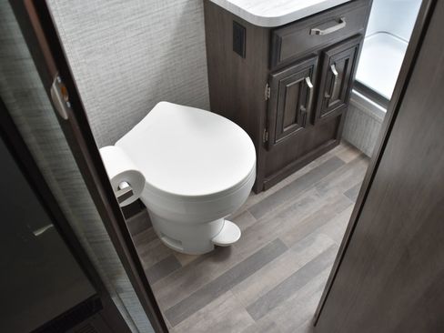 Used 2024 Ford E-450 and Econoline 450 Super Duty w/ Motorhome Prep Package image 24