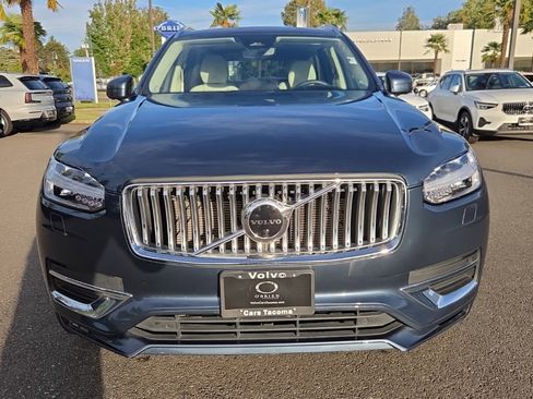 Certified 2023 Volvo XC90 B6 Ultimate w/ Lounge Package image 11