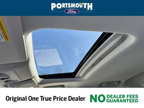 New 2025 Ford Maverick Lariat w/ 4K Tow Package image 8